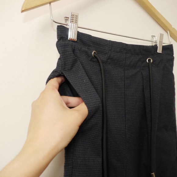 BDG UO High Rise Pleated Dark Blue Pants Size XS - Picture 9 of 11